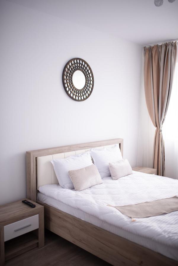 Apartament Denissia Oradea Exterior foto