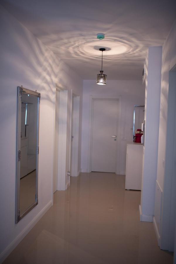 Apartament Denissia Oradea Exterior foto